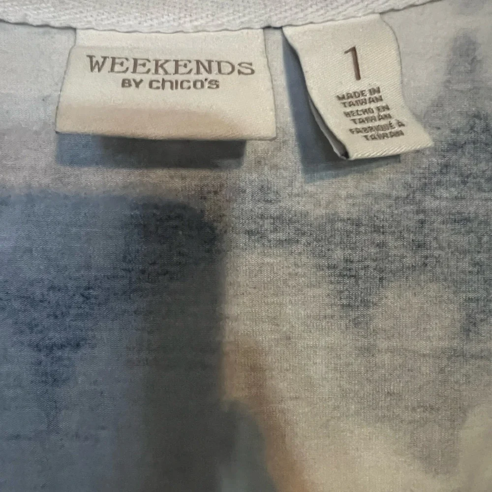 Women's Blue and White lightweight jacket with hood and pockets by Chicos EUC - Picture 2 of 6